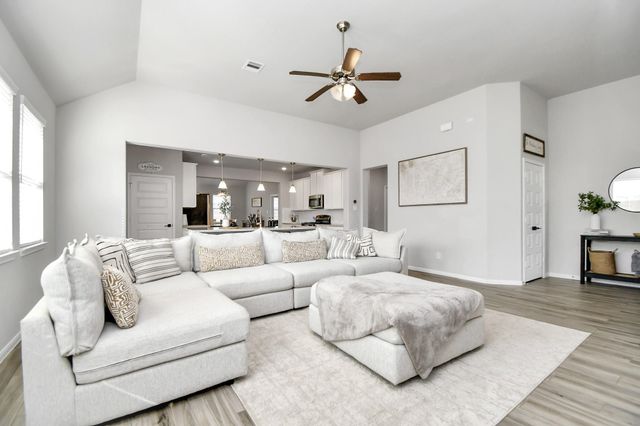 8419 Sunset Horizon Drive, Baytown, TX 77521