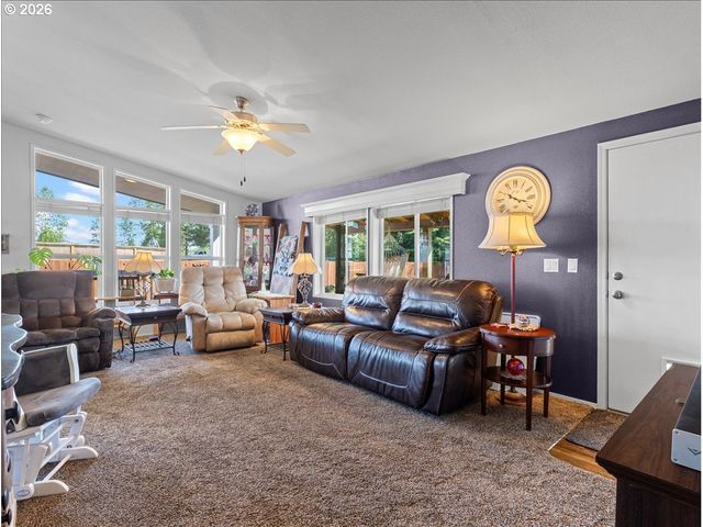 1410 WESTSIDE Hwy, Kelso, WA 98626