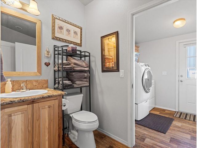 1410 WESTSIDE Hwy, Kelso, WA 98626