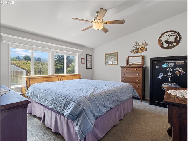 1410 WESTSIDE Hwy, Kelso, WA 98626