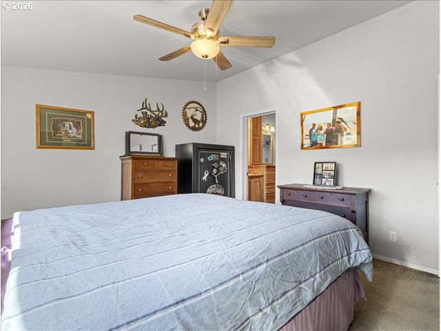 1410 WESTSIDE Hwy, Kelso, WA 98626