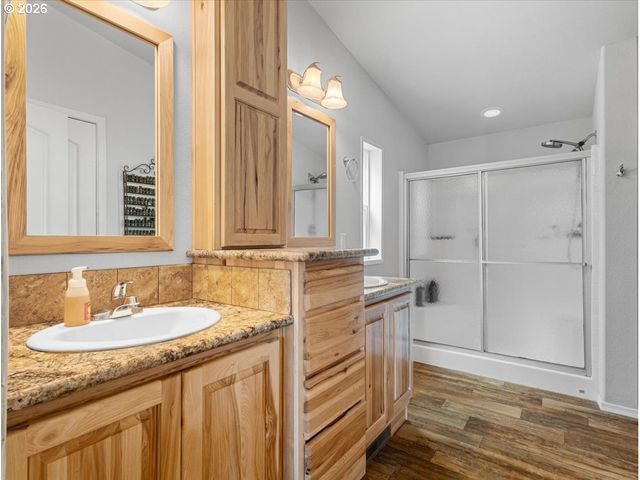 1410 WESTSIDE Hwy, Kelso, WA 98626