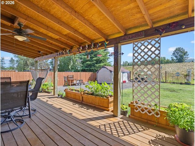 1410 WESTSIDE Hwy, Kelso, WA 98626
