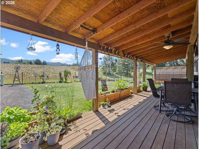 1410 WESTSIDE Hwy, Kelso, WA 98626