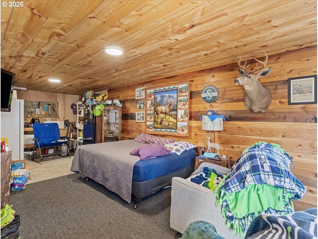 1410 WESTSIDE Hwy, Kelso, WA 98626