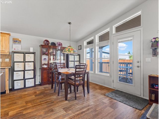 1410 WESTSIDE Hwy, Kelso, WA 98626