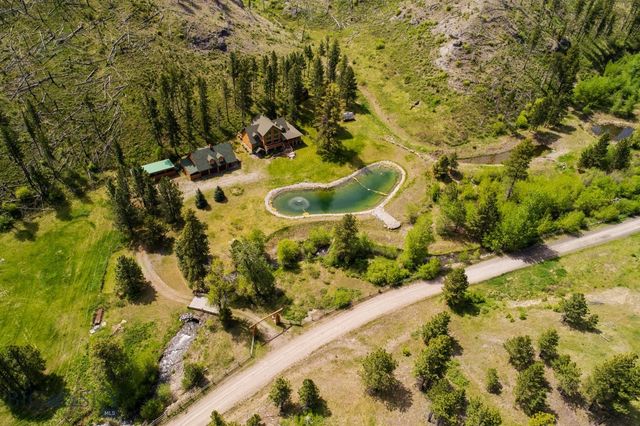 101 W Bridger Creek Road, Big Timber, MT 59011