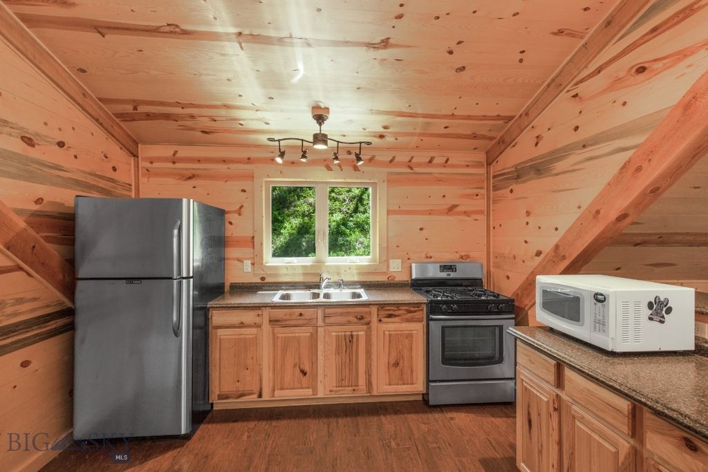 101 W Bridger Creek Road, Big Timber, MT 59011 photo 35