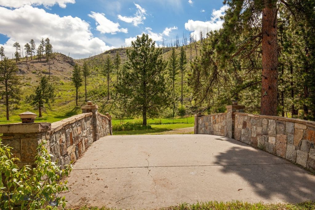 101 W Bridger Creek Road, Big Timber, MT 59011 photo 4
