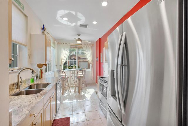 1950 Ne 7th St 105, Deerfield Beach, FL 33441