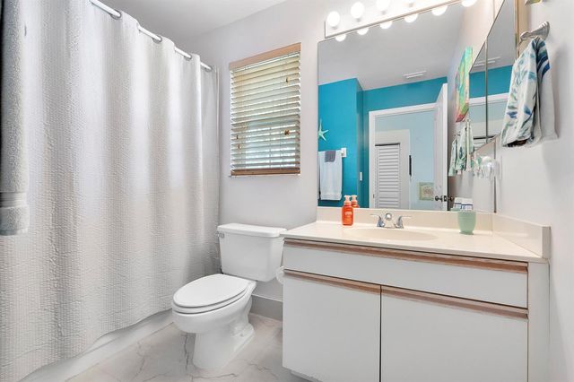 1950 Ne 7th St 105, Deerfield Beach, FL 33441