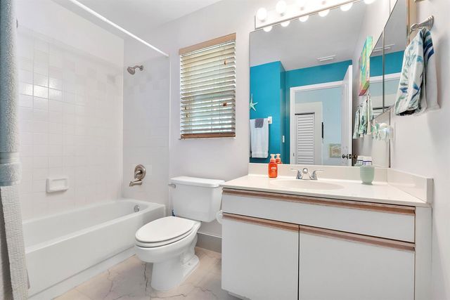 1950 Ne 7th St 105, Deerfield Beach, FL 33441
