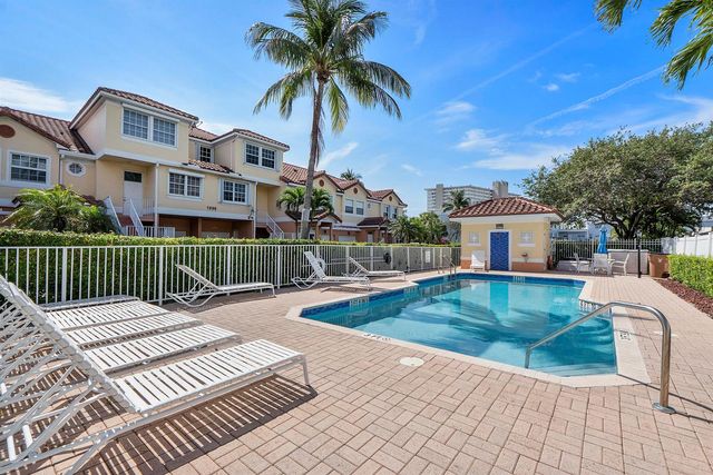 1950 Ne 7th St 105, Deerfield Beach, FL 33441
