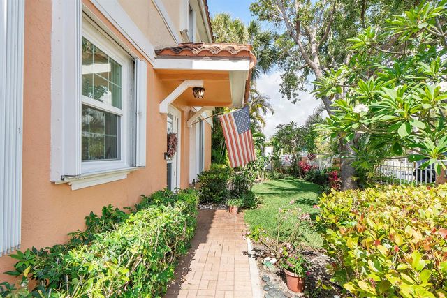 1950 Ne 7th St 105, Deerfield Beach, FL 33441
