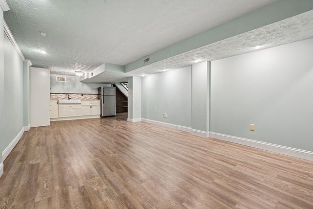 2055 Seddington Court, Dublin, OH 43016