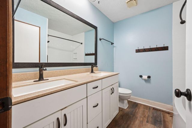 2055 Seddington Court, Dublin, OH 43016