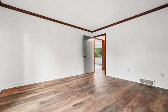 2055 Seddington Court, Dublin, OH 43016