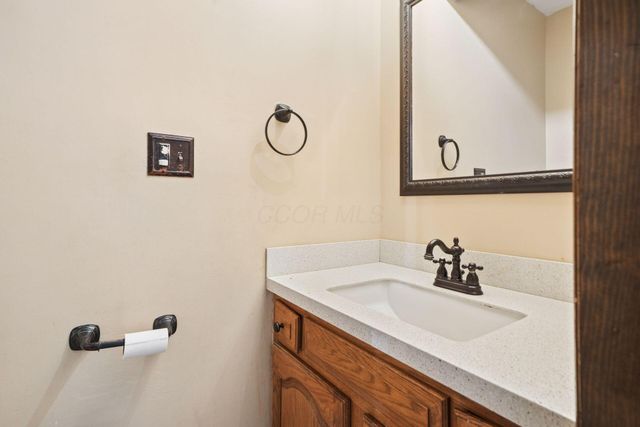 2055 Seddington Court, Dublin, OH 43016