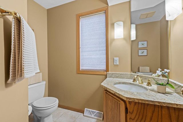 828 Tamarack Way, Verona, WI 53593