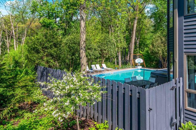 828 Tamarack Way, Verona, WI 53593
