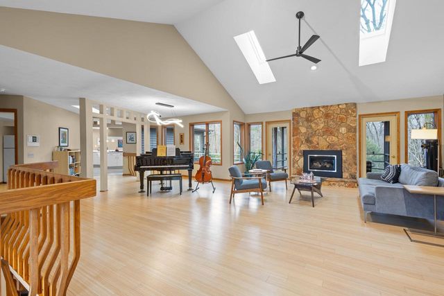 828 Tamarack Way, Verona, WI 53593