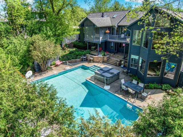828 Tamarack Way, Verona, WI 53593