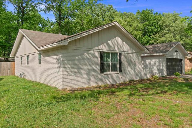 110 Indian Trail, Searcy, AR 72143