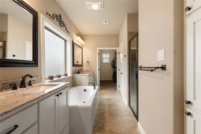 4605 River Valley Drive, Bryan, TX 77808