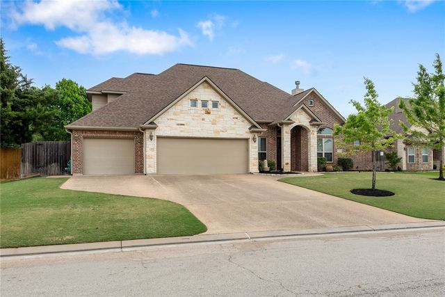 4605 River Valley Drive, Bryan, TX 77808