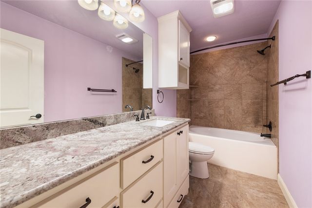 4605 River Valley Drive, Bryan, TX 77808