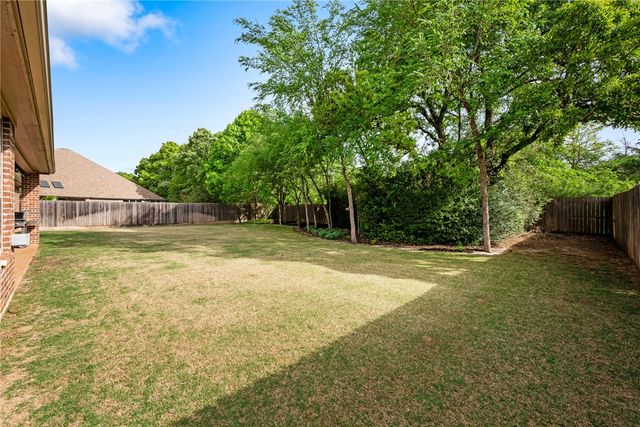 4605 River Valley Drive, Bryan, TX 77808