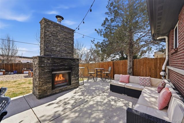 8488 Ames Street, Arvada, CO 80003