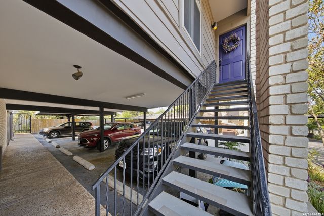 102 Vassar Ln Apt 1, San Antonio, TX 78212