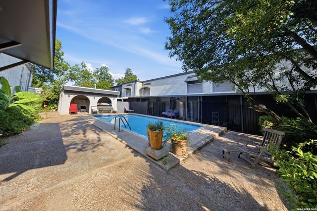 102 Vassar Ln Apt 1, San Antonio, TX 78212