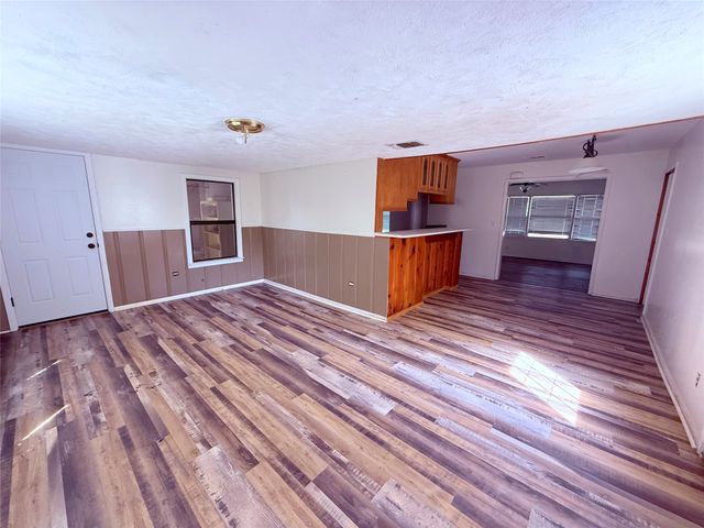 200 E Myrtle Street, Winnsboro, TX 75494