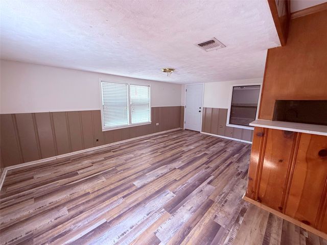 200 E Myrtle Street, Winnsboro, TX 75494