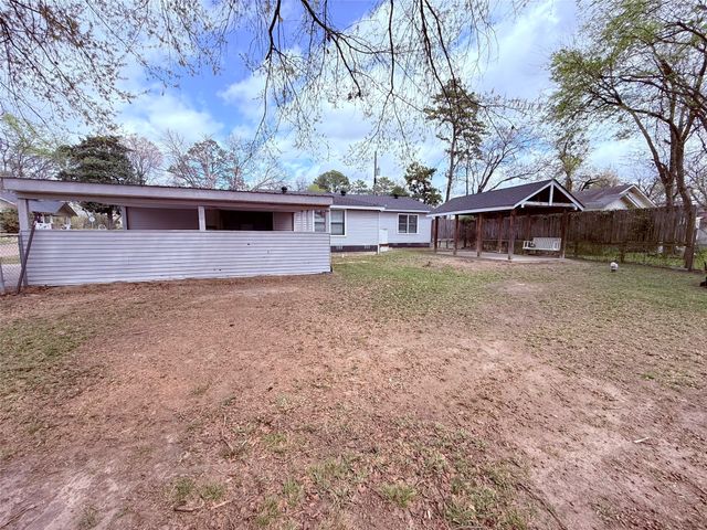 200 E Myrtle Street, Winnsboro, TX 75494