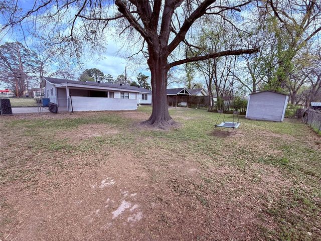 200 E Myrtle Street, Winnsboro, TX 75494