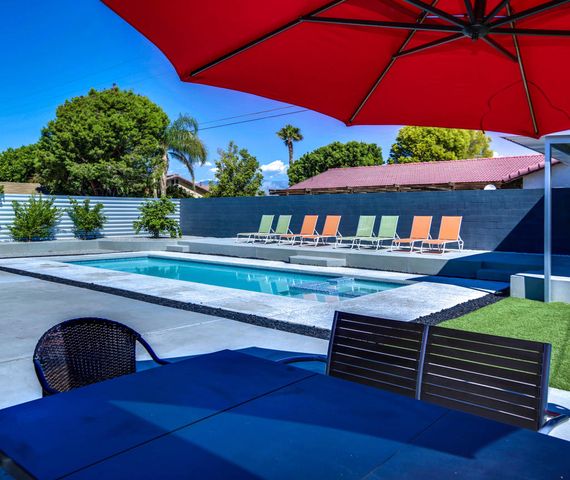 490 E Molino Road, Palm Springs, CA 92262