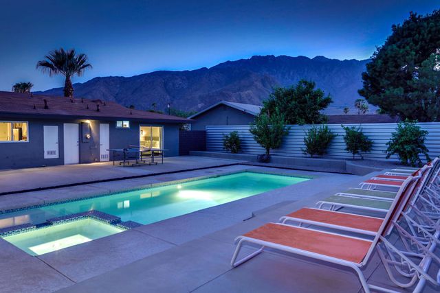 490 E Molino Road, Palm Springs, CA 92262