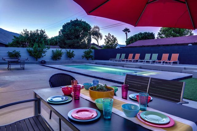 490 E Molino Road, Palm Springs, CA 92262