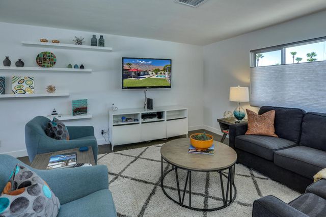 490 E Molino Road, Palm Springs, CA 92262