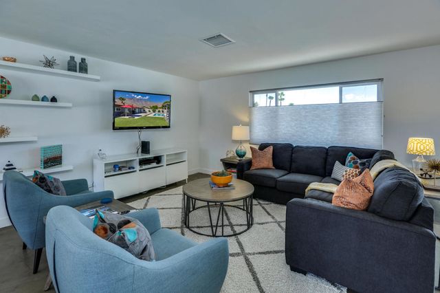 490 E Molino Road, Palm Springs, CA 92262