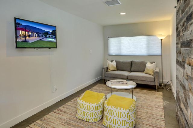 490 E Molino Road, Palm Springs, CA 92262