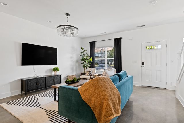 5527 Kentucky Ave, Nashville, TN 37209