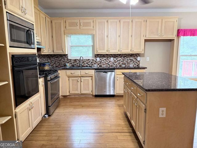 3715 Millers Pond Way, Snellville, GA 30039