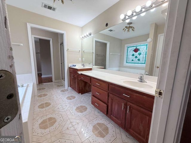 3715 Millers Pond Way, Snellville, GA 30039