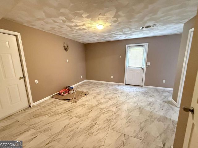 3715 Millers Pond Way, Snellville, GA 30039