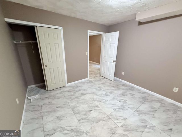 3715 Millers Pond Way, Snellville, GA 30039