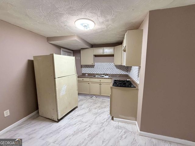 3715 Millers Pond Way, Snellville, GA 30039